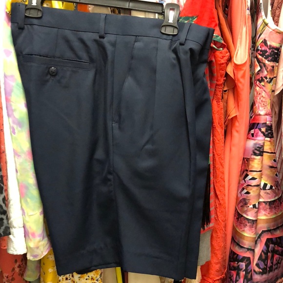 Golf shorts - Picture 2 of 2